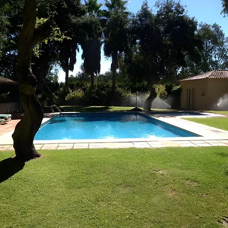 Familiar Con Piscina Sotogrande